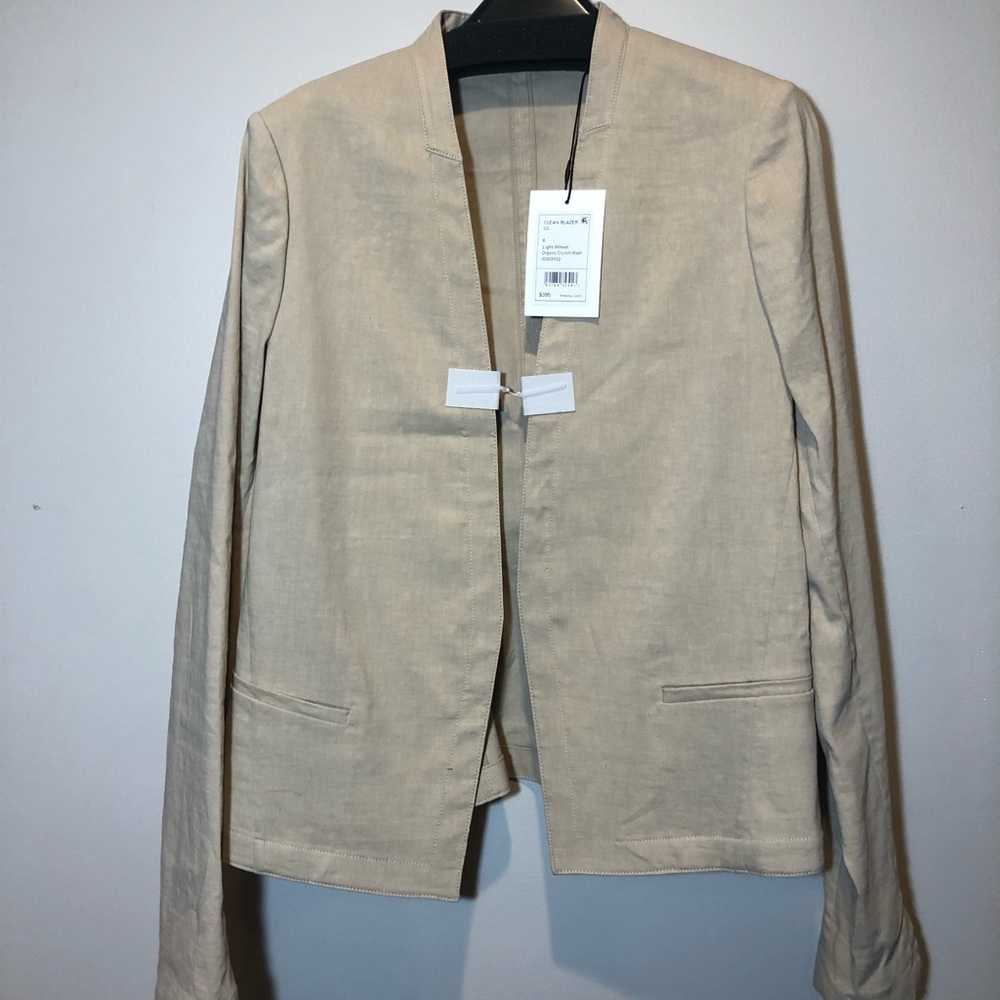 Women’s Theory Blazer Color: Light Wheat; Size 6